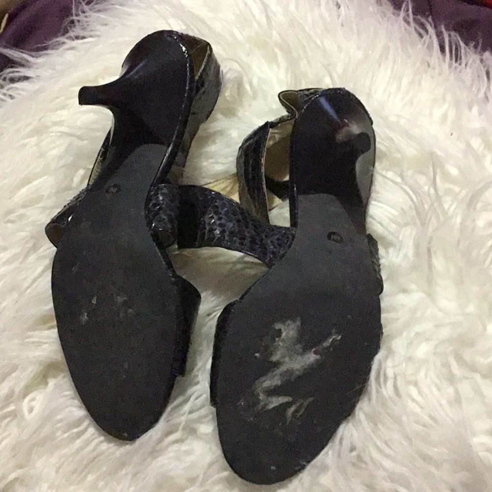 Excellent condition Michael Kors (NEGOTIABLE) - Picture 2 of 8